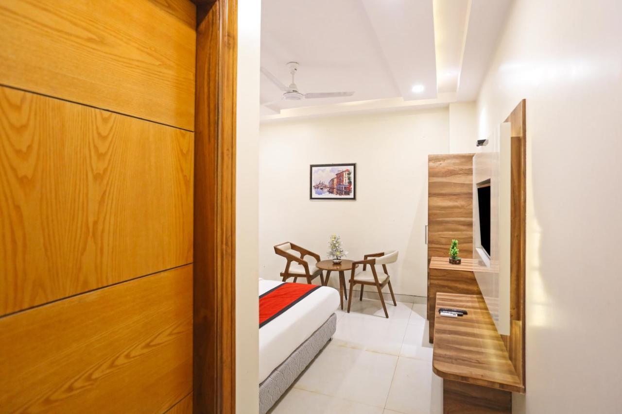 Frank Stay-Newly Built Worth -2Mins Walk From Rk Ashram Metro Satation New Delhi Exteriör bild