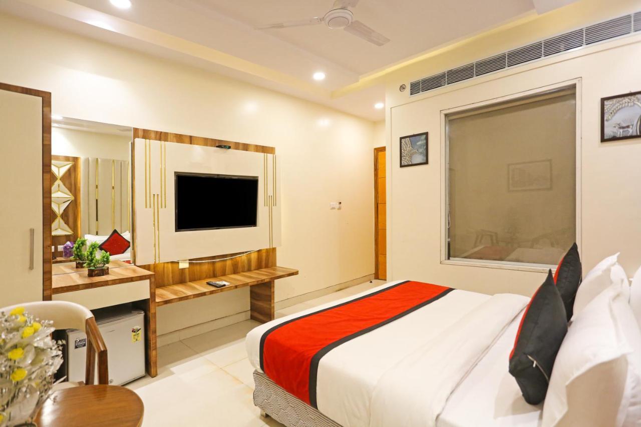 Frank Stay-Newly Built Worth -2Mins Walk From Rk Ashram Metro Satation New Delhi Exteriör bild