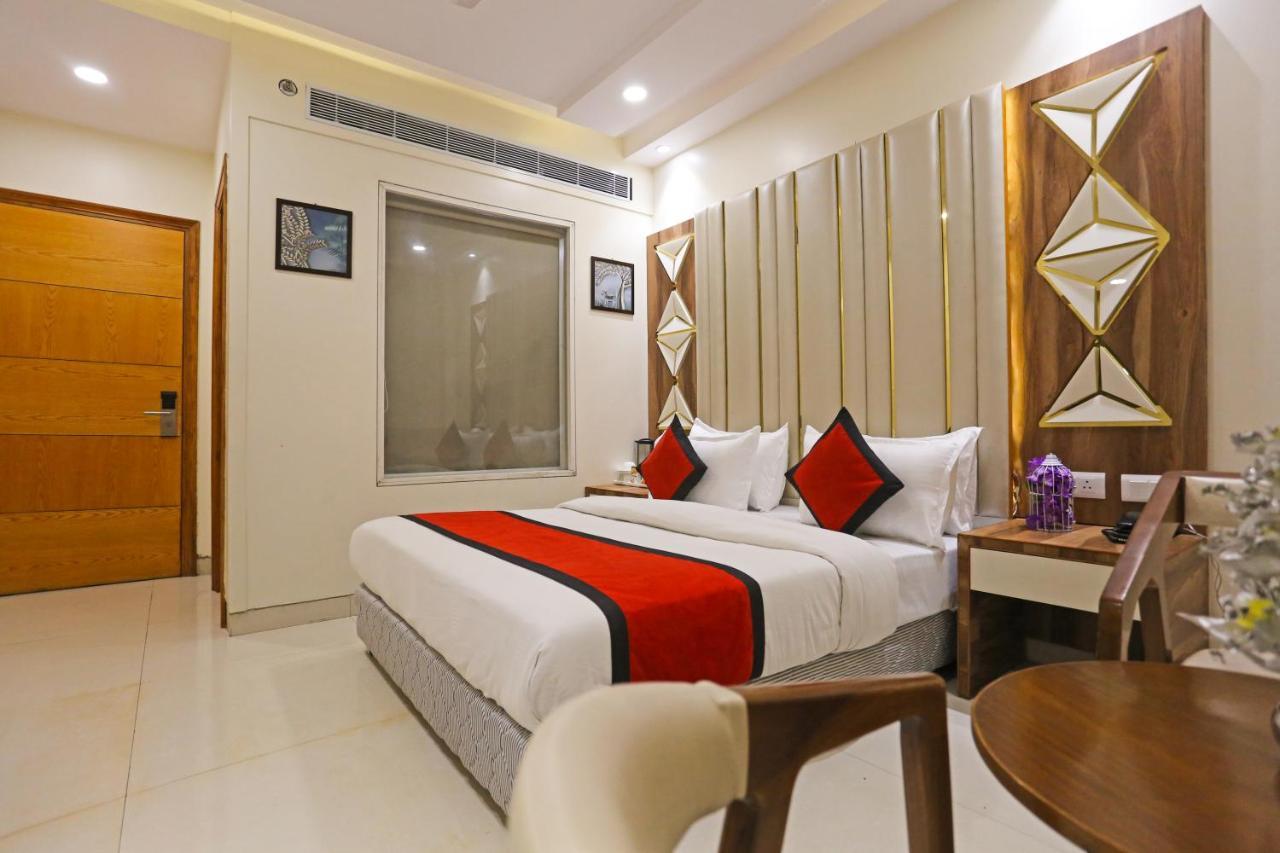 Frank Stay-Newly Built Worth -2Mins Walk From Rk Ashram Metro Satation New Delhi Exteriör bild